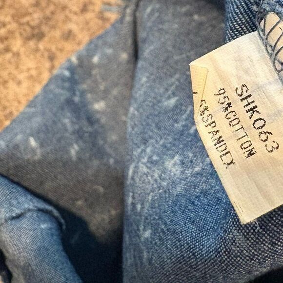 36 Point 5 Acid Wash Skirt Size Medium - Picture 10 of 11